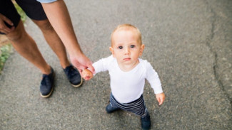 Bayi Terlambat Bicara & Jalan? Yuk, Pahami Fenomena Late Bloomer