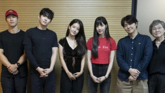 Dex & Chu So Jung Tunjukkan Chemistry Manis di Script Reading Film Fantasi Baru House of Ghosts