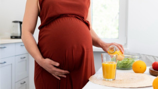 7 Nutrisi Penting untuk Membangun Kecerdasan Bayi Sejak dalam Kandungan