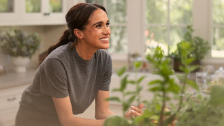 8 Pelajaran Berharga untuk Remaja dari Serial With Love, Meghan