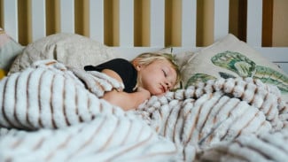 4 Manfaat Tidur yang Cukup untuk Anak
