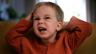 4 Cara Ampuh Menghadapi Anak Pembangkang dan Tantrum Agar Tumbuh Percaya Diri
