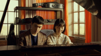 Rekomendasi Film dan Drama Populer Doh Kyungsoo yang Ikonik