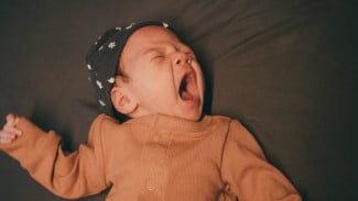 Bayi Anda Sering Gumoh? Wajar atau Bahaya?