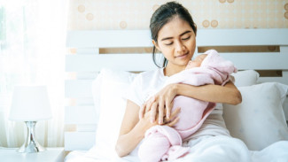 Menemani Ibu Baru, Kunci Jaga Kesehatan Mental Setelah Melahirkan