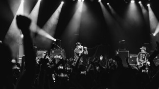 Neck Deep sebagai Suara Generasi yang Tersesat