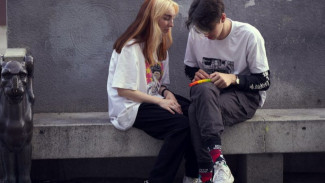 Pacar Anak Bikin Resah? Begini Cara Hadapi Tanpa Bikin Drama!