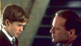 Rahasia Kelam dan Penebusan Diri di Balik The Sixth Sense