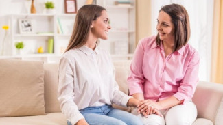 4 Tips Menyesuaikan Diri dengan Anak Dewasa Anda Kembali Tinggal di Rumah