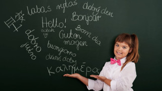 7 Tips Jitu agar Anak Tumbuh Jadi Bilingual
