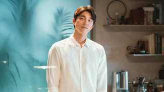 Song  Hye Kyo dan Gong Yoo di Serial Netflix Show Business, Romansa dan Dunia Musik Korea Era Lama!