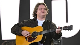 Setelah Dua Tahun Vakum, Akhirnya Lewis Capaldi Comeback dan akan Gelar Tur Amerika