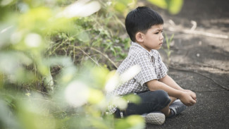 Anak Kecewa? Jangan Buru-buru Dihibur, Lakukan 4 Langkah Ini untuk Membangun Mental Kuatnya