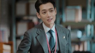 Jung Kyung-ho Terjebak Bagi-Bagi “Pelukan Gratis” di Teaser Pro Bono, Ini Sinopsis Drama Barunya