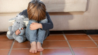 Traumatik Masa Kecil Jangan Diturunkan, Ini 5 Kunci Sakti Putus Rantai Pola Asuh Negatif!
