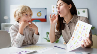 Panduan Lengkap Besarkan Anak Bilingual, Tips Praktis agar Si Kecil Mahir Multibahasa