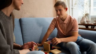 Cara Tepat Bicara dengan Anak Autis Tentang Diagnosisnya, Panduan untuk Orang Tua!