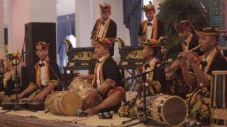 Seni Tanpa Batas, Perkusi Using Berkolaborasi dengan Genre Modern
