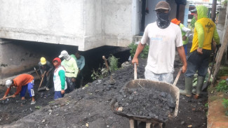Kontraktor Lapangan Rehabilitasi DI Bajulmati Menghilang dari Konfirmasi, Transparansi dana 22 Milliar Dipertanyakan