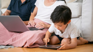 Peran Orang Tua dalam Mengatasi Kecanduan Gadget pada Anak dan Remaja