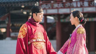 Drama Korea Romance Comedy 2025 Terbaik Versi Netizen, Mr. Queen & Doctor Slump Masih Jadi Juara!