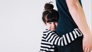 Dampak Fatherless pada Anak Perempuan: 4 Hal Krusial yang Akan Hilang