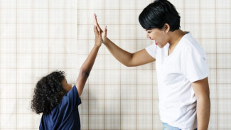 Kebiasaan Parenting yang Menumbuhkan Ketangguhan dan Kesuksesan Anak
