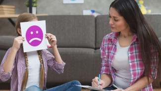 Cara Menumbuhkan Kecerdasan Emosional Anak Lewat Pola Asuh Positif di Rumah