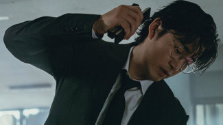 Yoon Kye Sang Menjadi Pahlawan untuk Keluarga dalam Drama “Heroes Next Door”