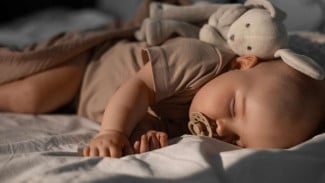 Bayi Sulit Tidur? Begini Metode Sleep Training Bayi yang Efektif Atur Jadwal Tidurnya