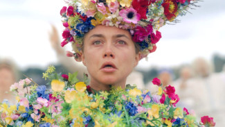 Midsommar, Horor Psikologis Di Balik Festival Musim Panas!