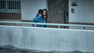 Kim Da Mi Mencoba Bertahan Hidup dari Bencana dalam Film “The Great Flood”