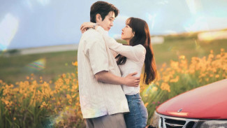 Melo Movie, Romansa di Balik Layar