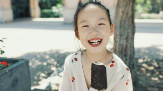 Anak Senang Makanan Manis? Ini 6 Tips Mengatasi Kecanduan Manis pada Si Kecil