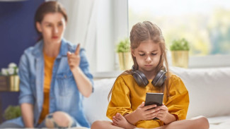 Gadget Rusak Empati Anak, Bagaimana Orang Tua Harus Bersikap?