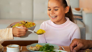 Pentingnya Gizi Seimbang Anak untuk Cegah Masalah Nutrisi