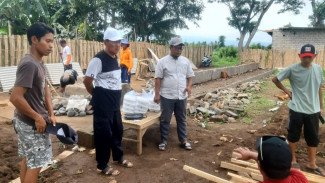 Aroma Dugaan Korupsi di Balik Ambruknya Kandang Ayam Ketahanan Pangan Desa Bimorejo
