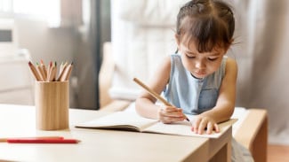 Ingin Anak Suka Menulis?! Coba Sistem Sederhana Ini!