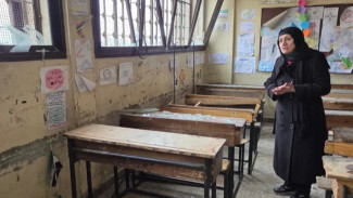 Sekolah Aleppo Sapu Puing Pasca-Perang Kurdi