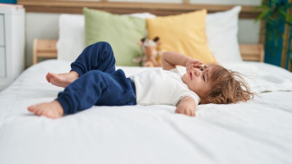 Balita Tiba-tiba Susah Tidur? Kenali Penyebab Regresi Tidur Usia 2 Tahun dan Solusinya!