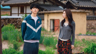 Our Sticky Love, Drama Komedi Romantis yang Diperankan Jung Hae In dan Ha Young di Tahun 2026!