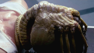 Alien, Bagaimana Ridley Scott Menciptakan Teror Sci Fi Paling Ikonik di Bioskop