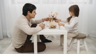 Beda Gentle Parenting dan Permissive Parenting, Jangan Sampai Salah!