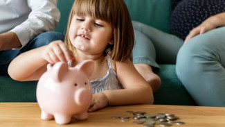 Menanamkan Literasi Finansial Pada Anak Sejak Usia Dini