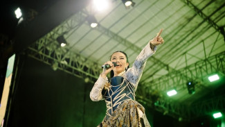 Gen Z Dan Refleksi Diri Lewat Lagu “Tenang” Yura Yunita
