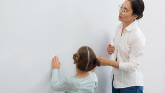 Pentingnya Mengajarkan Anak Tentang Ruang Pribadi Sejak Dini