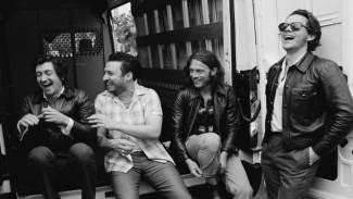 Makna Lagu “I Wanna Be Yours” Karya Arctic Monkeys : Pengabdian Dalam Bahasa Romantis