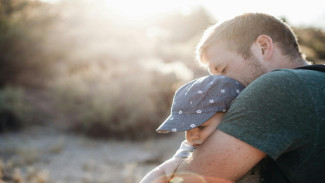 Cara Membangun Kedekatan Emosional Antar Ayah Dan Anak Sejak Bayi