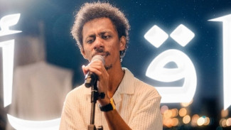 Sentuhan Religi dalam “Iqro’”, Langkah Baru Raim Laode di Industri Musik 2026