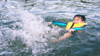 9 Tips Aman Aktivitas Air untuk Anak yang Wajib Diketahui Orang Tua